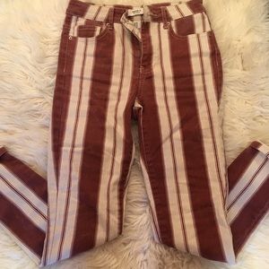 High waisted striped jeans!! 🔴⚪️